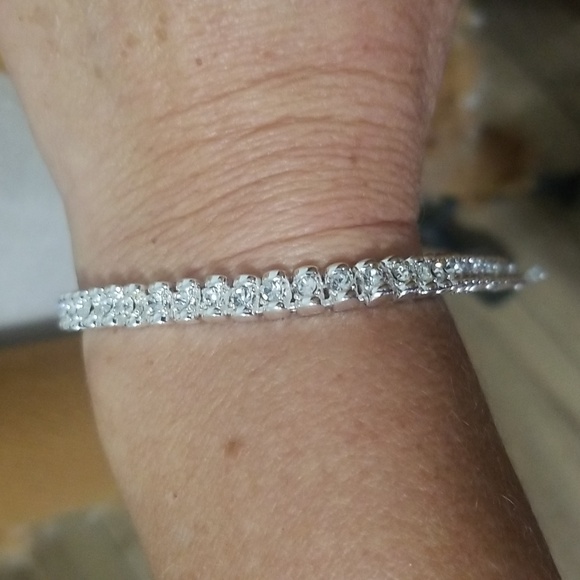 New set of necklace and bracelet - Picture 3 of 3